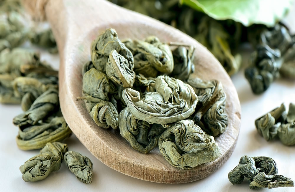 茶文化發源於中國,普遍認爲茶樹發源於四川或雲南,歷史上是中國南方,日本,東南亞北部,朝鮮半島南部等濕潤丘陵地區的主要經濟作物。 思茶擁有自己的綠色海洋,大片的翠綠茶園,邀請您來體驗採茶及製茶的樂趣