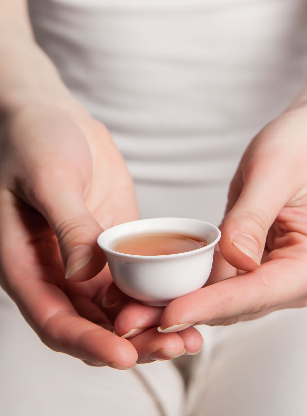 思茶擁有自己的綠色海洋,大片的翠綠茶園,邀請您來體驗採茶及製茶的樂趣.遠離都市的紛擾,給自己假日一天芬多精之旅。 品。茶